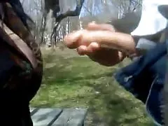 Чешская красавица с большими олухами трет ее киску